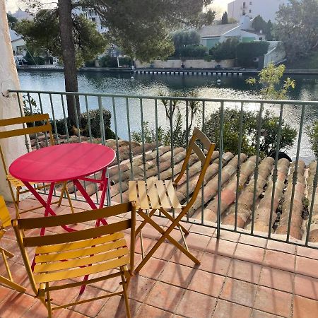 Appartement Centre Port-Grimaud Avec Vue Magnifique Sur La Giscle Exterior foto